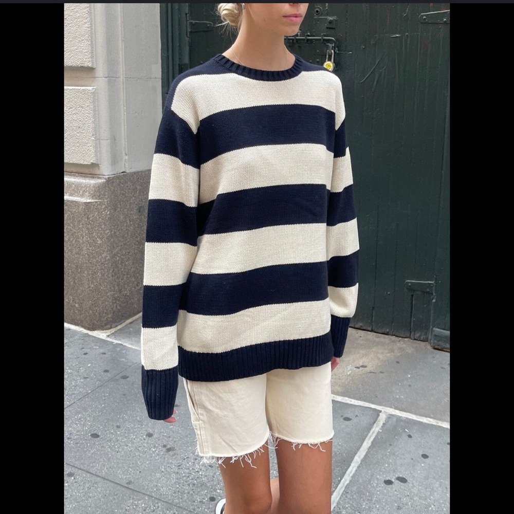 Brandy Melville Brianna Sweater